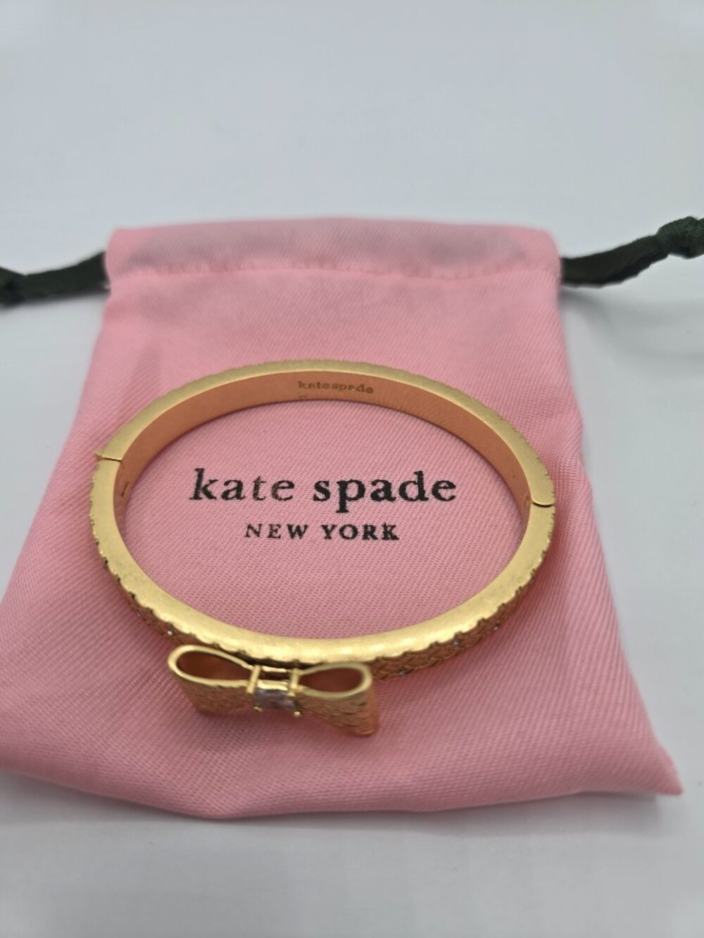 Kate Spade "Wrapped in a Bow" Gold-Tone Hinged Bracelet & Pink KS Dustbag - NWOT - Picture 4 of 5